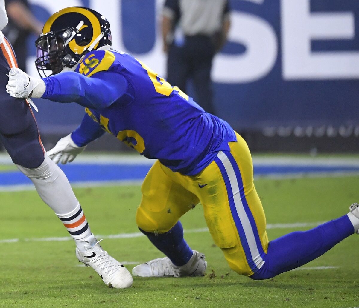 Los Angeles Rams linebacker Ogbonnia Okoronkwo